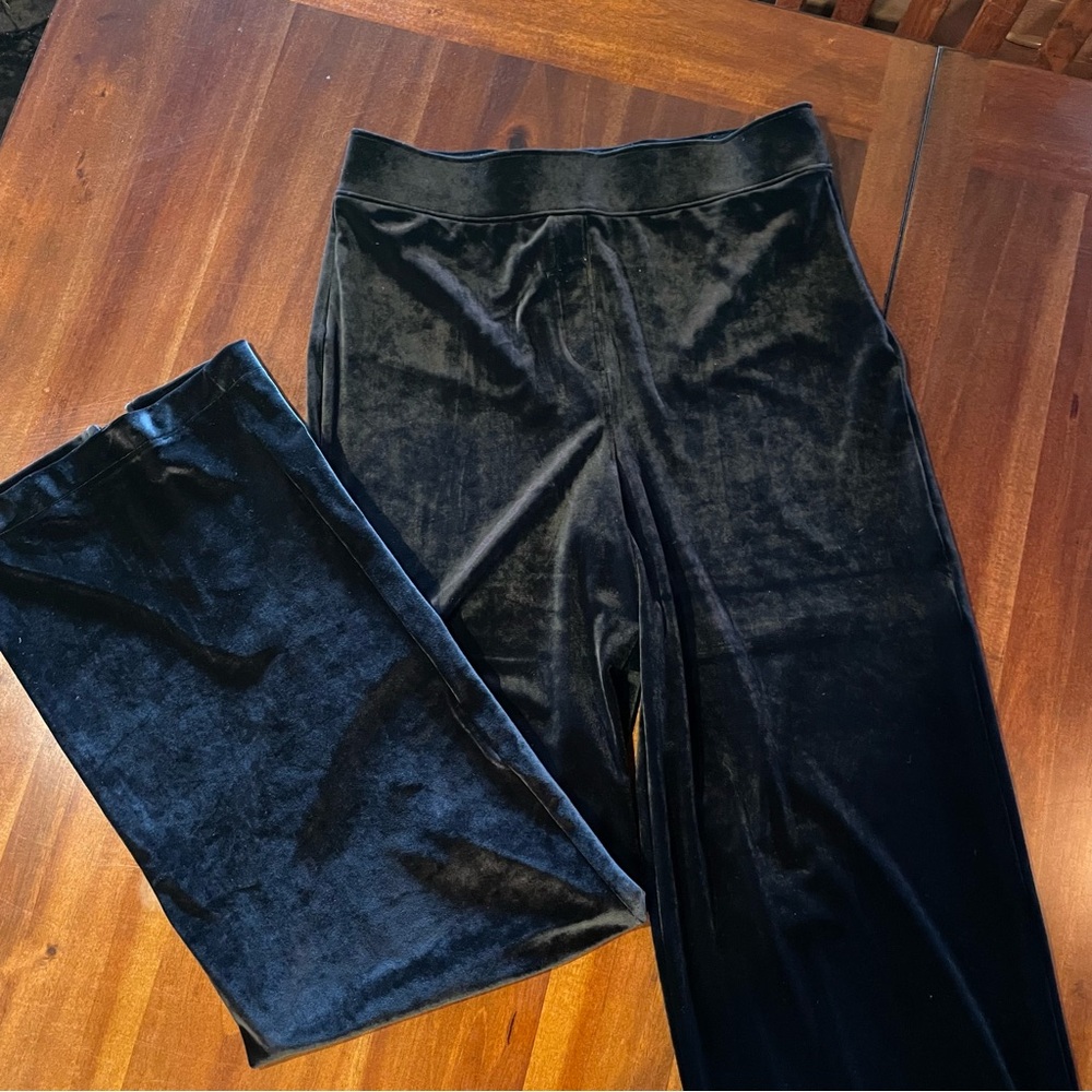 SPANX Women’s Velvet Wide Leg pants!